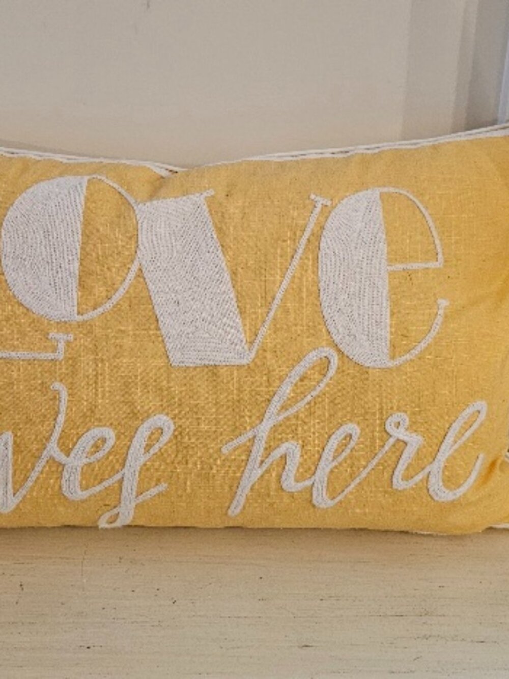 Envogue Linen Blend Pillow Embroidered LOVE LIVES HERE Zipper Enclosure Down Pil